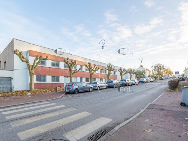 Local Commercial vente à Sarcelles, Louvres