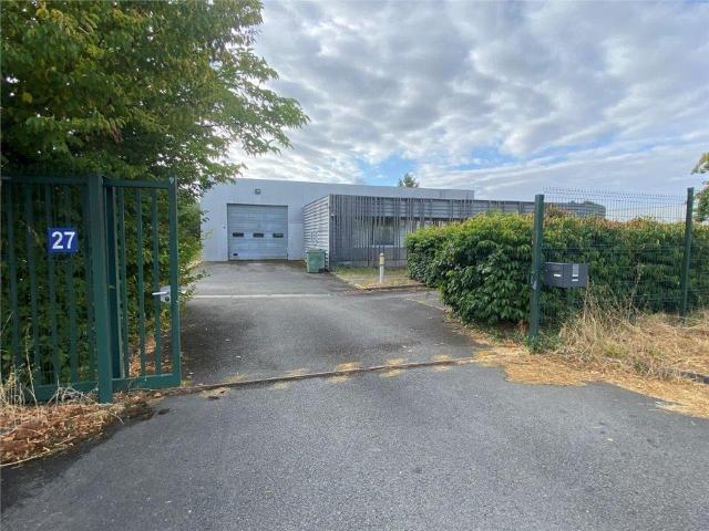 Local Commercial vente à Bordeaux, Blanquefort