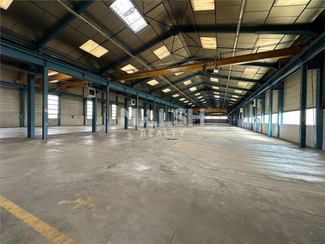 Local Commercial vente à Bourg-en-Bresse, Jassans-riottier