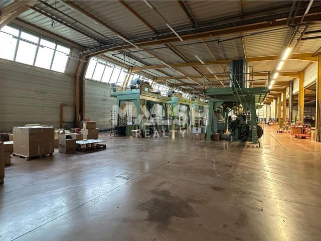 Local Commercial vente à Bourg-en-Bresse, Saint-andré-de-corcy