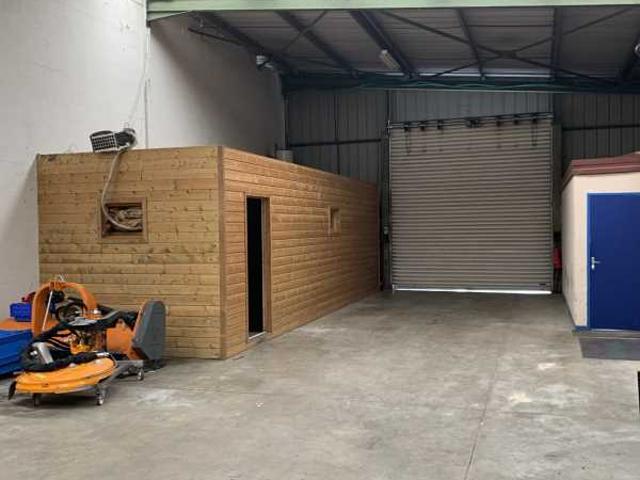 Local Commercial vente à Bordeaux, Yvrac