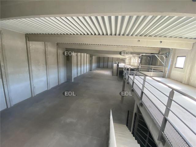Local Commercial vente à Aix-en-Provence, Les Pennes-mirabeau