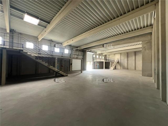 Local Commercial vente à Aix-en-Provence, Les Pennes-mirabeau