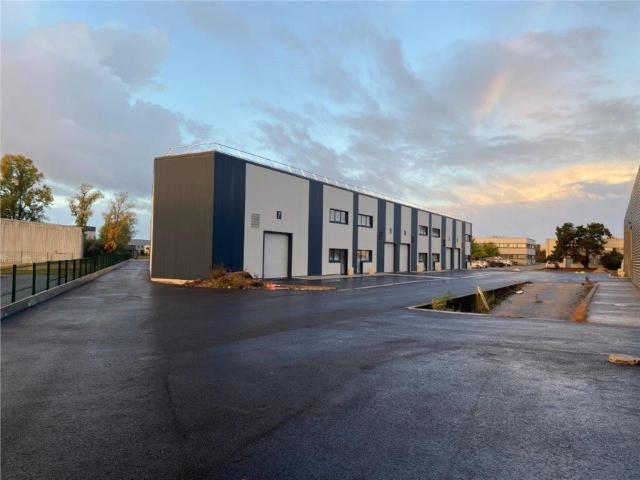 Local Commercial vente à Bordeaux, Blanquefort
