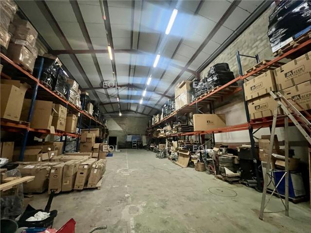 Local Commercial vente à Bobigny, Bagnolet