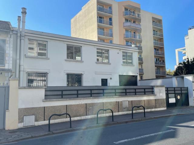 Local Commercial vente à Nanterre, Courbevoie