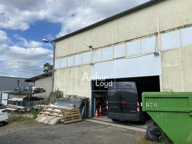 Local Commercial vente à Évry, Le Coudray-montceaux