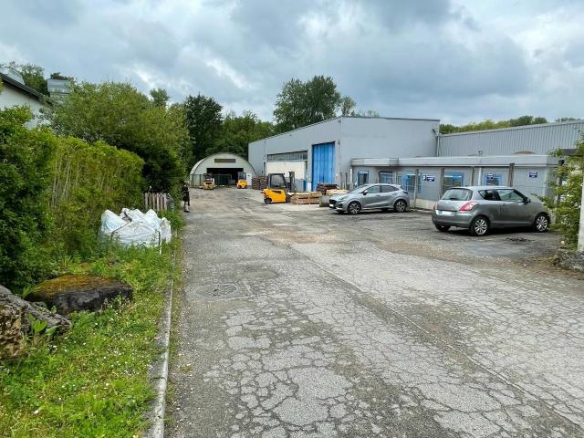 Local Commercial vente à Pontoise, Presles