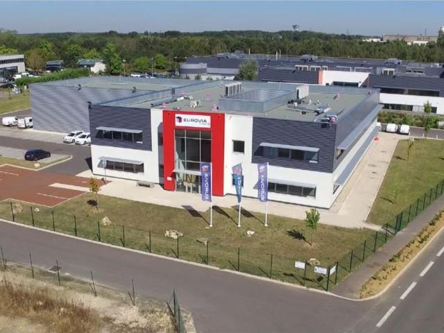 Local Commercial vente à Palaiseau, Saclay