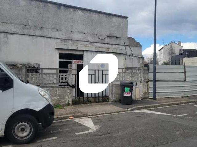 Local Commercial vente à Saint-denis, Franc-Moisin - Bel-Air - Stade de France