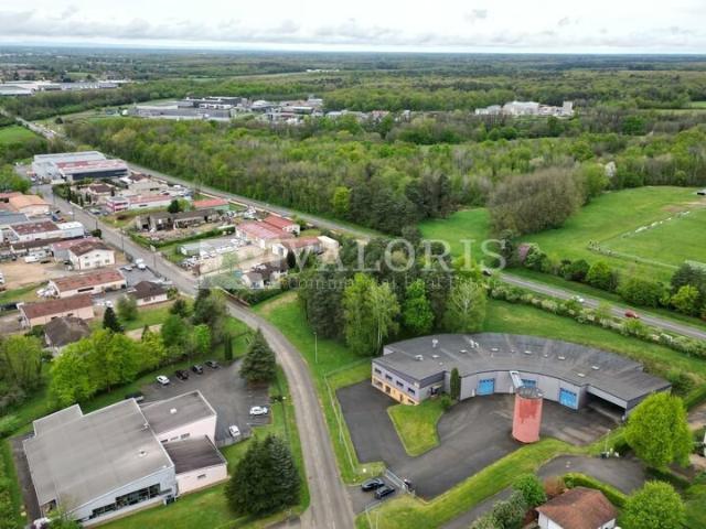 Local Commercial vente à Bourg-en-Bresse, Ceyzériat