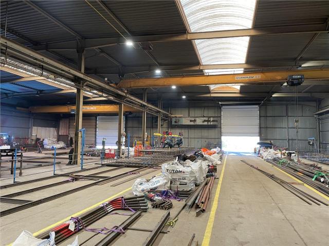 Local Commercial vente à Saint-Quentin, Étreillers
