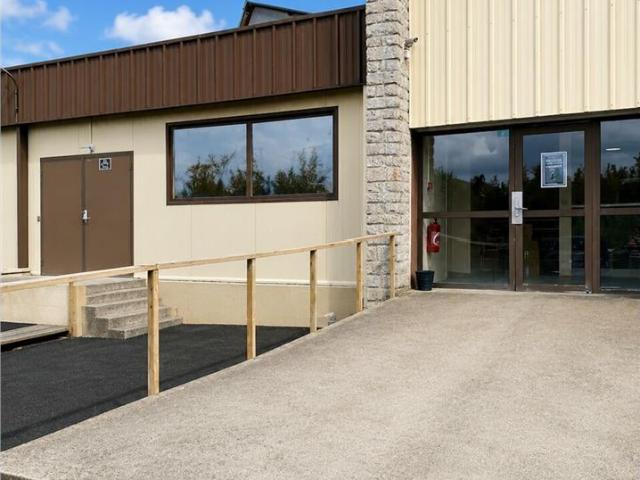 Local Commercial vente à Guingamp, Bretagne