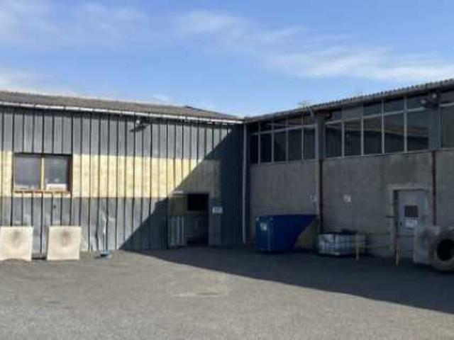 Local Commercial vente à Riom