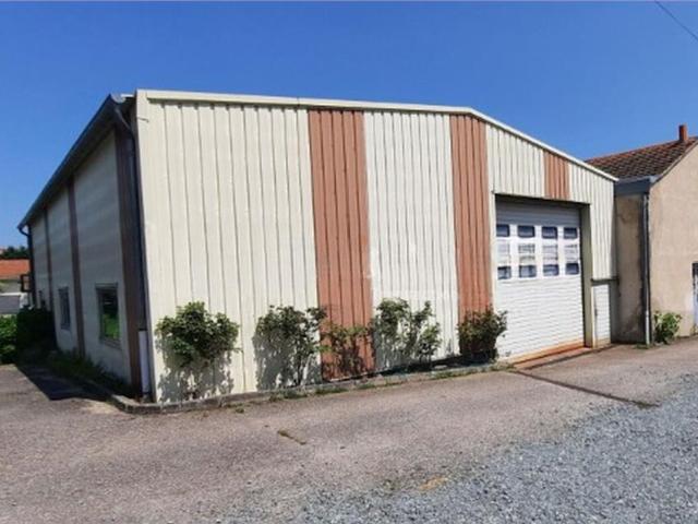 Local Commercial vente à Montbrison, Rozier-en-donzy