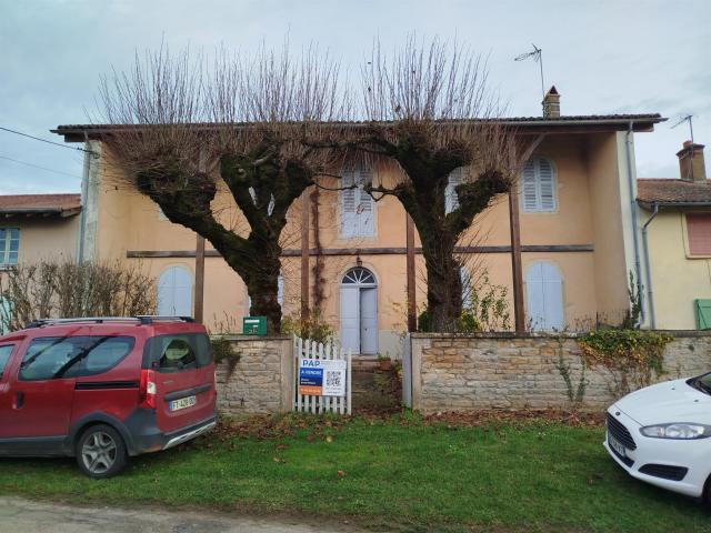 Maison vente à Roujus, Saint-Trivier-de-Courtes