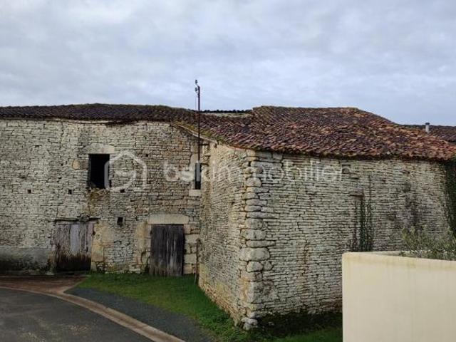Maison vente à Saint-Jean-d'Angély, Saint-hilaire-de-villefranche