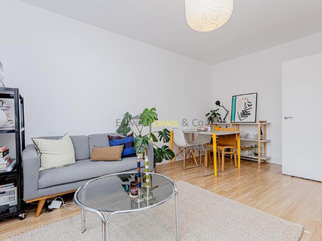 House for rent in West Hackney, Greater London