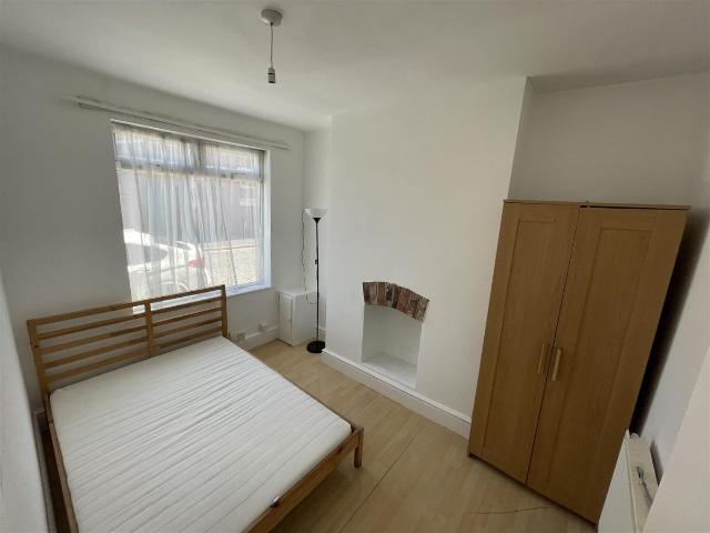 House for rent in Kensington, Calderstones