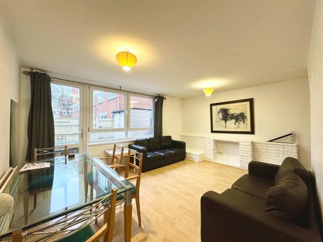 Apartment for rent in Battersea, Greater London