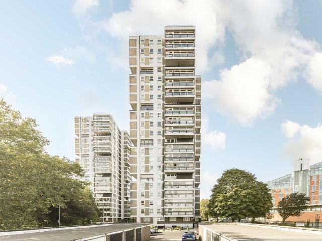 Apartment for rent in Battersea, Greater London