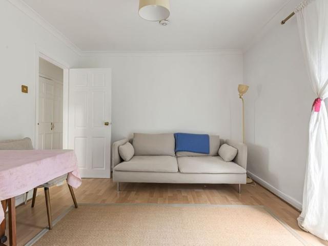 Apartment for rent in Battersea, Isle Of Man
