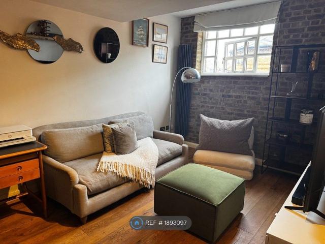 Apartment for rent in Battersea, Greater London