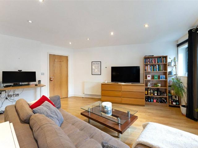 Apartment for rent in Clapham Junction, Greater London