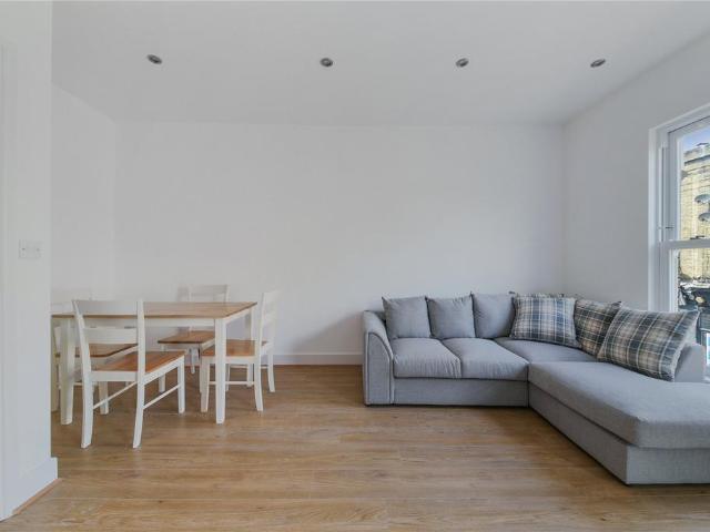Apartment for rent in Battersea, Greater London