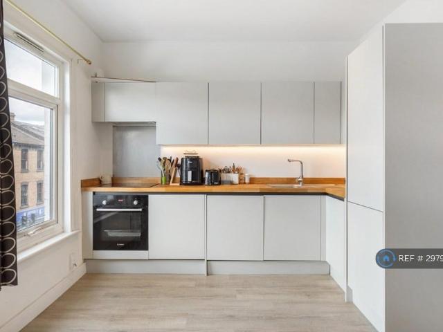 Apartment for rent in Battersea, Greater London