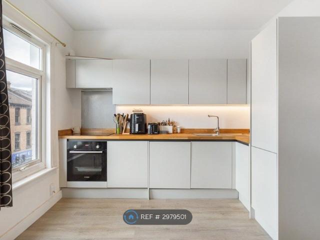 Apartment for rent in Battersea, Greater London