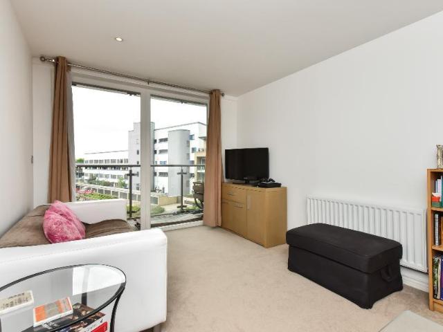 Apartment for rent in Nine Elms, Greater London