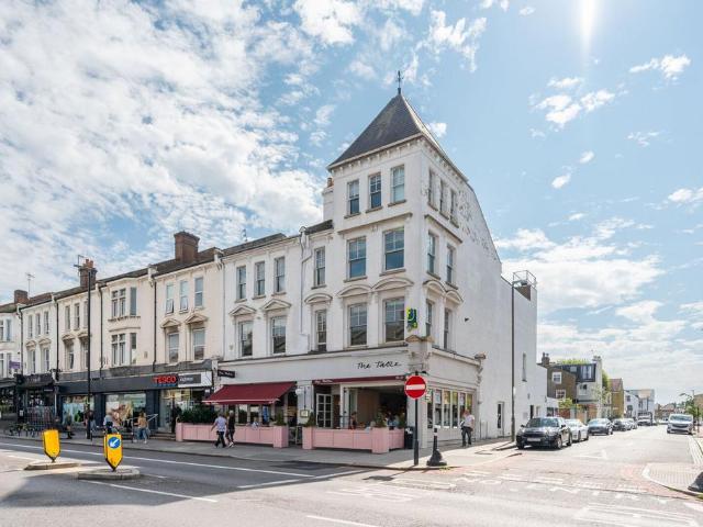 Apartment for rent in Clapham Junction, Greater London