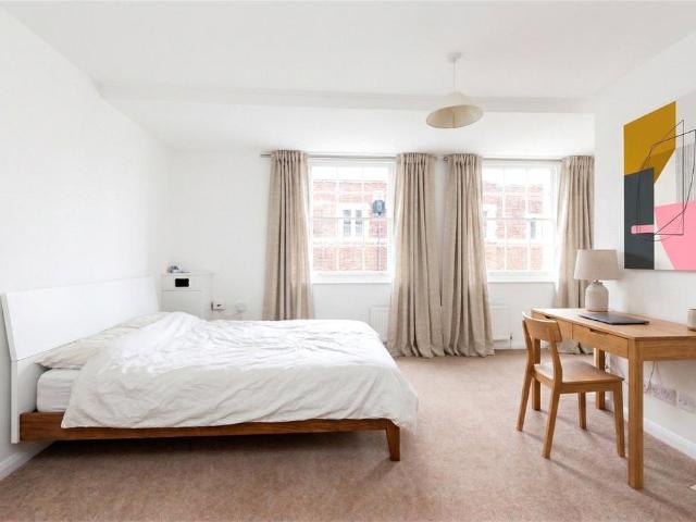 Apartment for rent in Battersea, Greater London