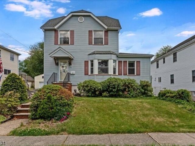 House for sale in Springfield, New Jersey