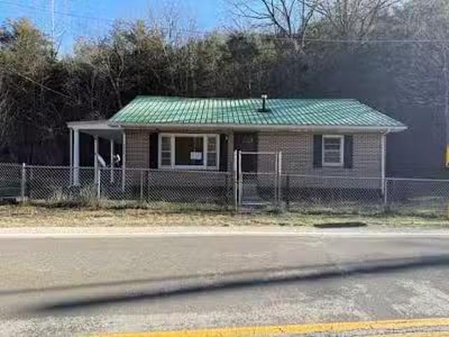 House for sale in Berea