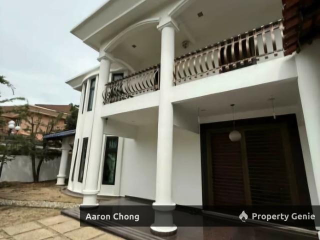 Bungalow for sale in Malaka