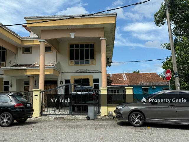 Terraced House for sale in Malaka