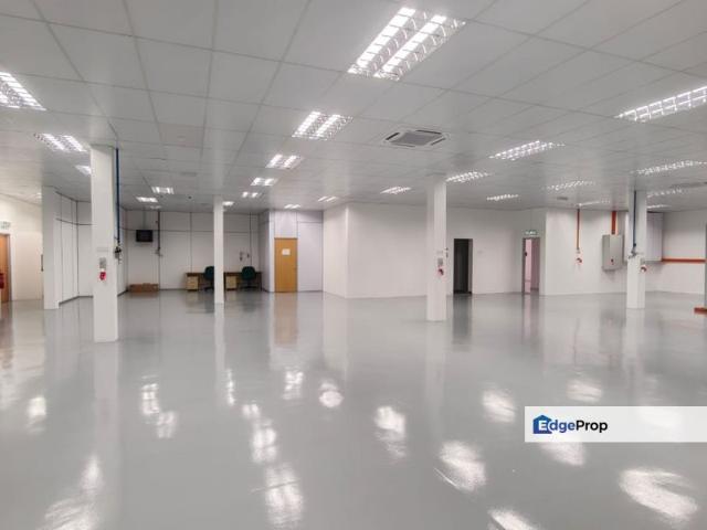 Warehouse for sale in Malaka