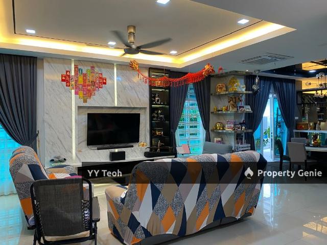 Residential House for sale in Malaka