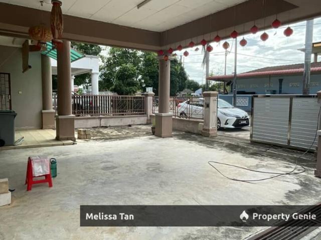 Residential House for sale in Malaka