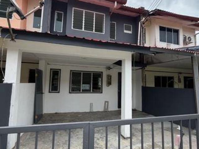 Terraced House for sale in Serian, Serian Bazaar
