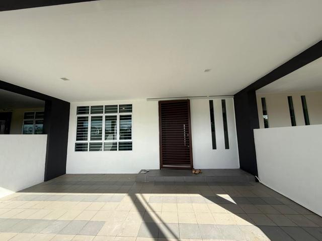 Terraced House for sale in Kuching