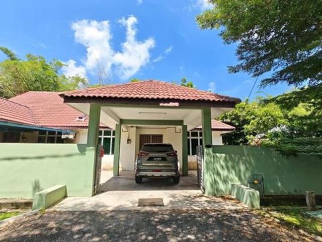 Residential House for sale in Batu Pahat, Johor