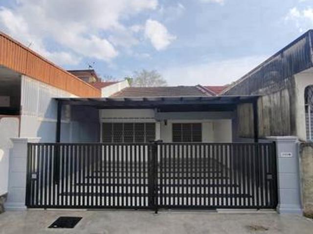 Terraced House for sale in Batu Pahat, Johor