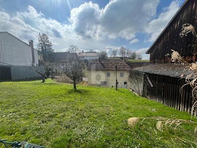 Erdgeschosswohnung mieten in Schiltberg, Bayern