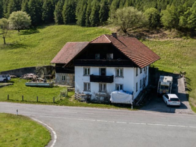 Bauernhaus kaufen in St. Ursen, Freiburg