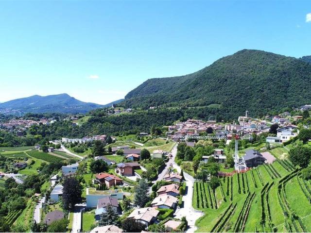 Grundstück kaufen in Morbio Superiore, Tessin