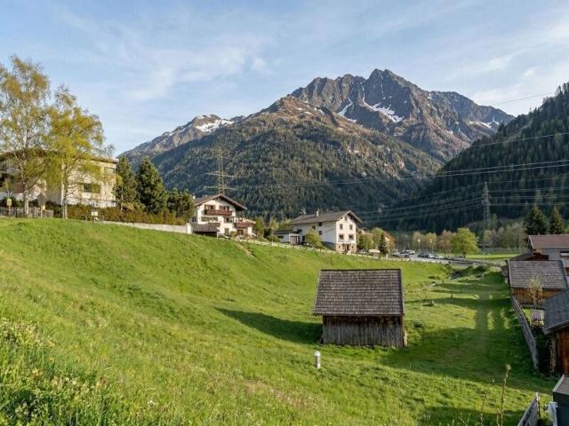 Grundstück kaufen in Pettneu, Tirol