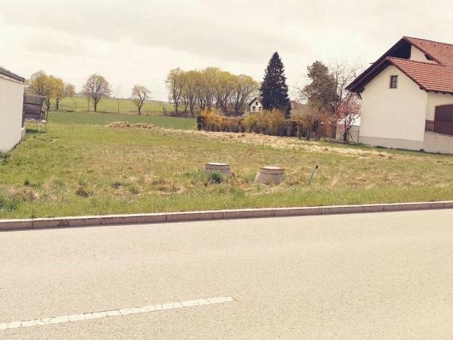 Erdgeschosswohnung kaufen in Kipfenberg, Bayern